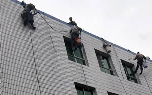 佛山蜘蛛人外墙清洗